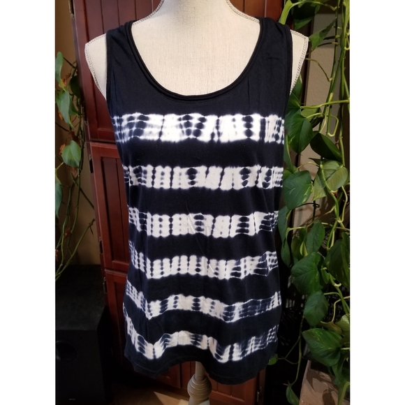 Eddie Bauer Tops - 3/$25🌻🆕️NWOT Eddie Bauer brand Tie Dye Tank